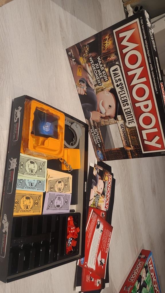 Monopoly vals spelers editie, Hobby en Vrije tijd, Gezelschapsspellen | Bordspellen, Vijf spelers of meer, Ophalen, Zo goed als nieuw