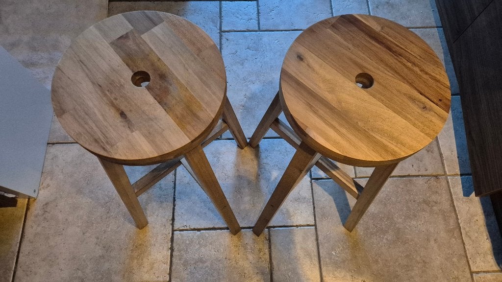 IKEA SKOGSTA Bar Stools, Ophalen, Twee, Bruin, Zo goed als nieuw