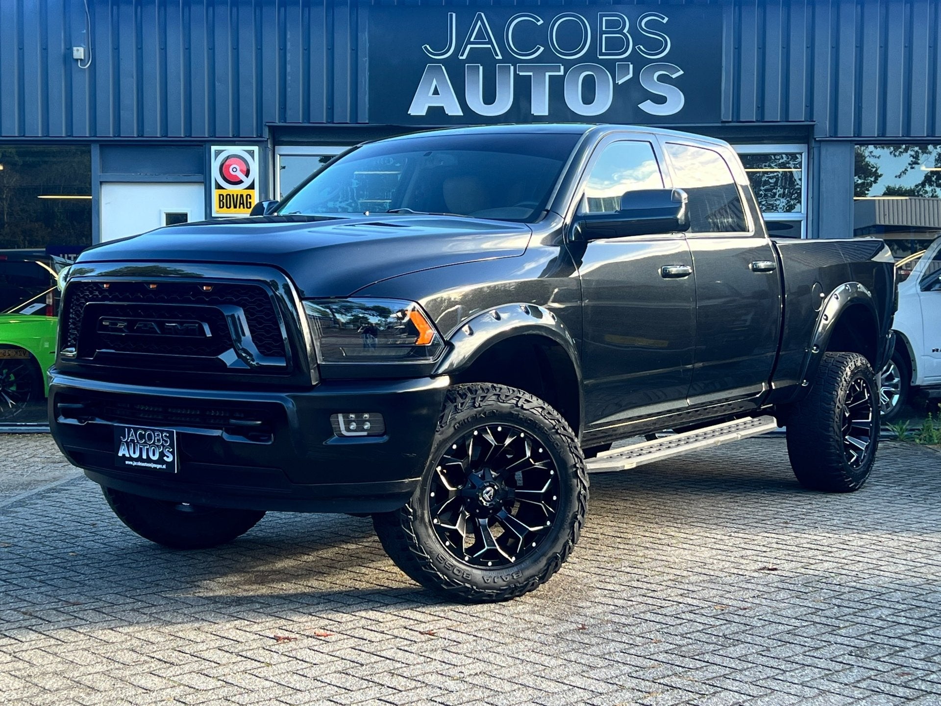 Dodge RAM 2500 5.7 V8 Verbreed verhoogd zeer ruig, Auto's, Automaat, Euro 5, Gebruikt, 3053 kg