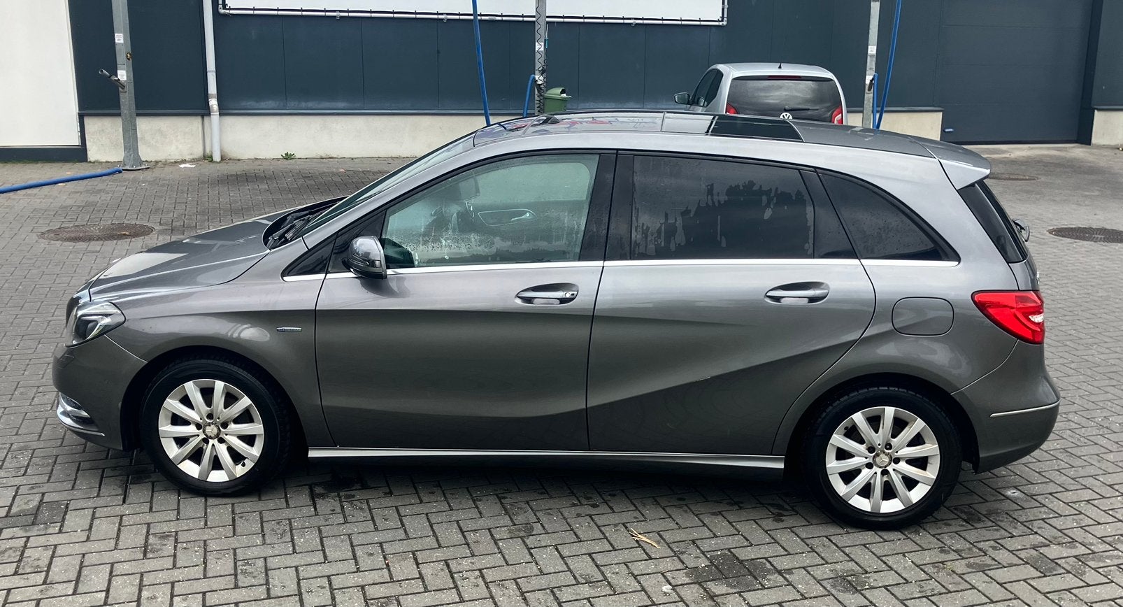 Mercedes-Benz B-Klasse 1.6 B180 Blue EFF panoramadak leer, Voorwielaandrijving, 4 cilinders, 122 pk, Handgeschakeld