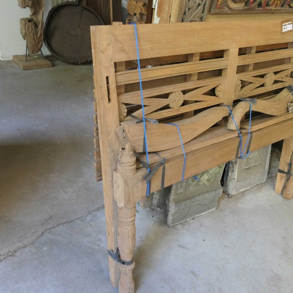 Twee-zits teak tuin bankje met mooi snijwerk RQ32 teak bank, Ophalen of Verzenden