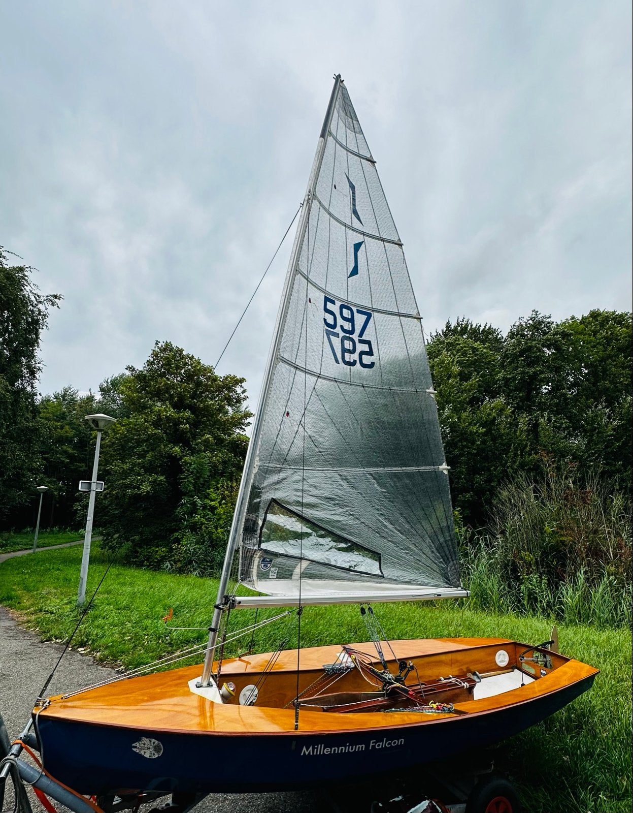 Solo Zeilboot met Meetbrief en Trailer - Wedstrijdklaar, Watersport en Boten, Gebruikt, Solo, Inclusief trailer, Ophalen of Verzenden