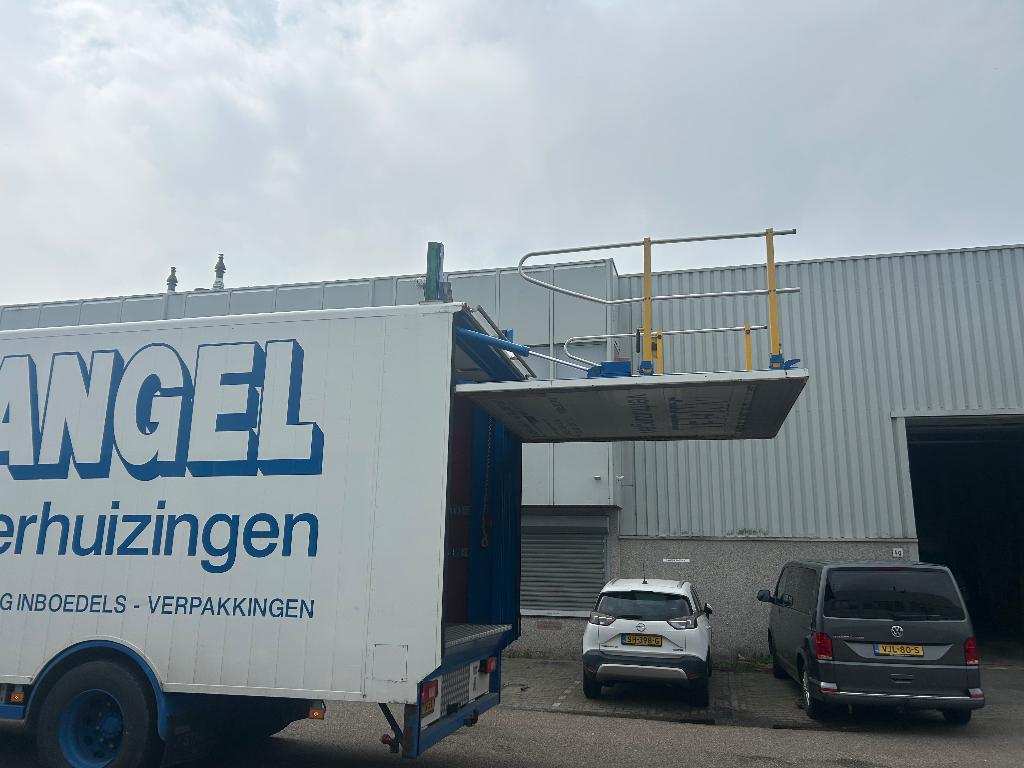 Vrachtwagen  Volvo fm9, Ophalen