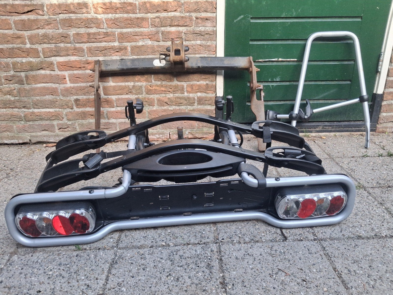 Toyota yaris originele fietsendrager met trekhaak, Ophalen of Verzenden, 2 fietsen, Zo goed als nieuw, Fietsendrager-accessoire