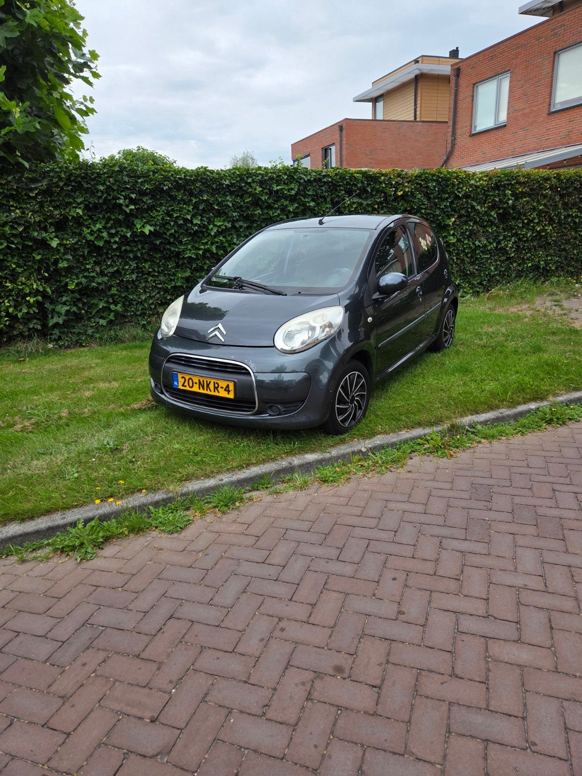 Citroën C1 1.0 5-DRS 2010 Grijs, Voorwielaandrijving, 4 stoelen, C1, 68 pk