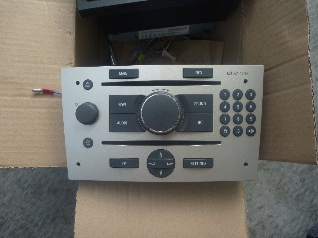 Opel CD 70 Navi autoradio+pioneer after market radio met usb, Ophalen of Verzenden, Gebruikt