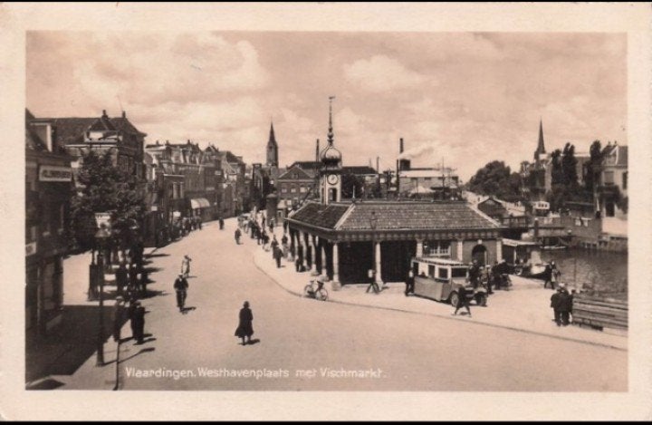 Vlaardingen Westhavenplaats met Vischmarkt New York, Verzenden, 1920 tot 1940, Gelopen, Zuid-Holland
