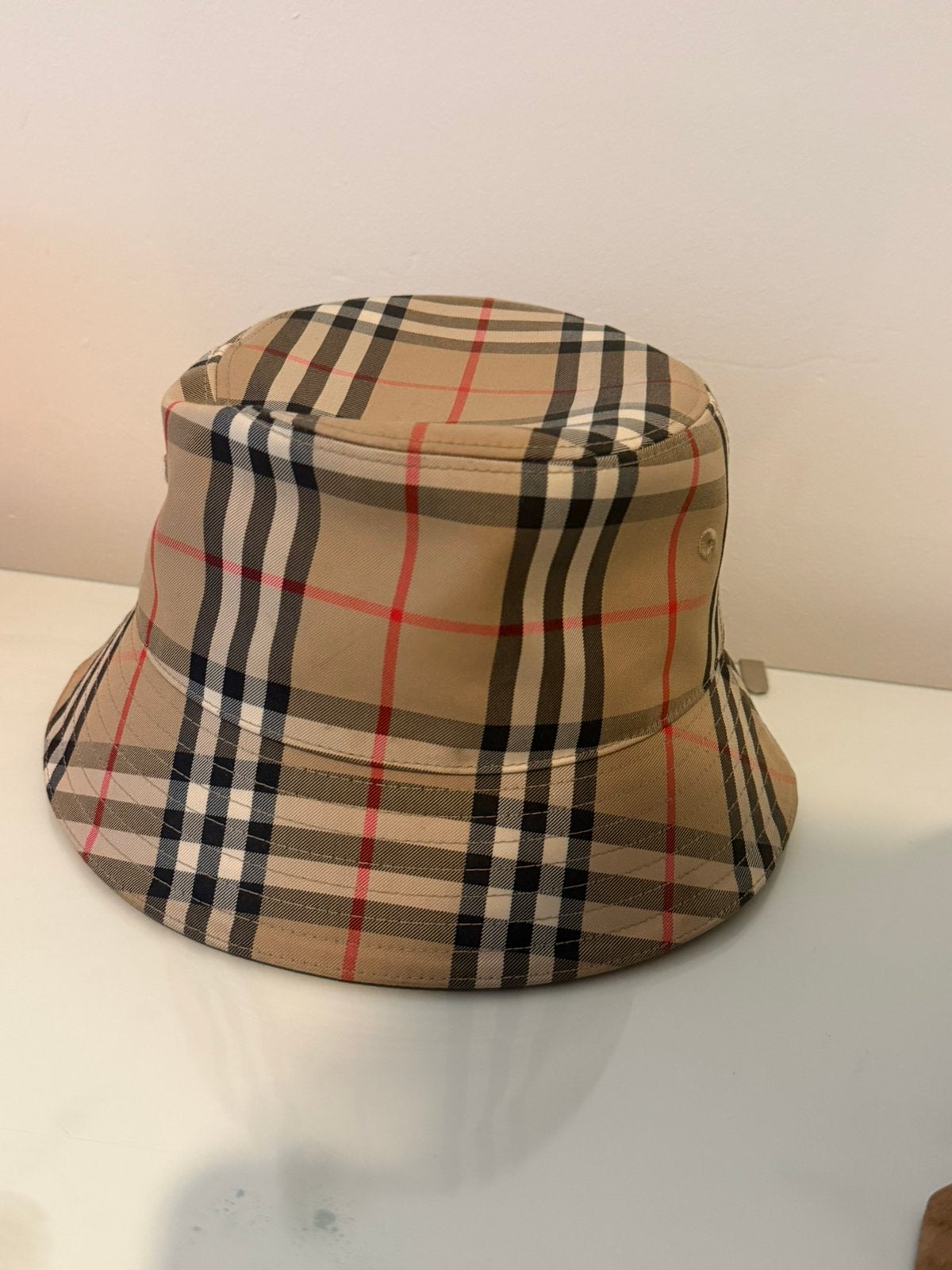 Burberry hoed, Ophalen, Zo goed als nieuw, One size fits all