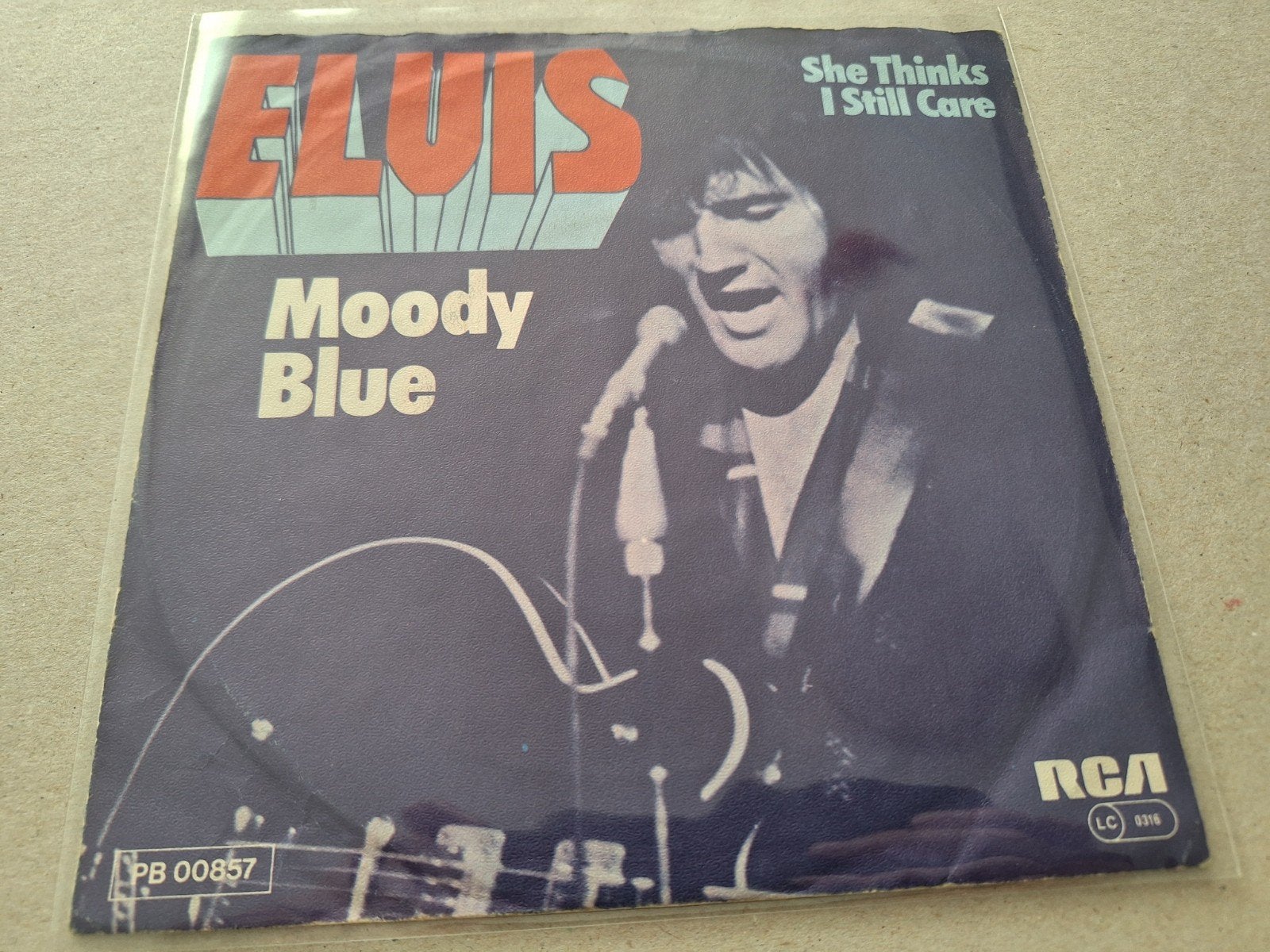 Elvis Presley - Moody Blue / She Thinks I..... (Single, Cd's en Dvd's, Fotohoes, Verzenden, Gebruikt, Pop