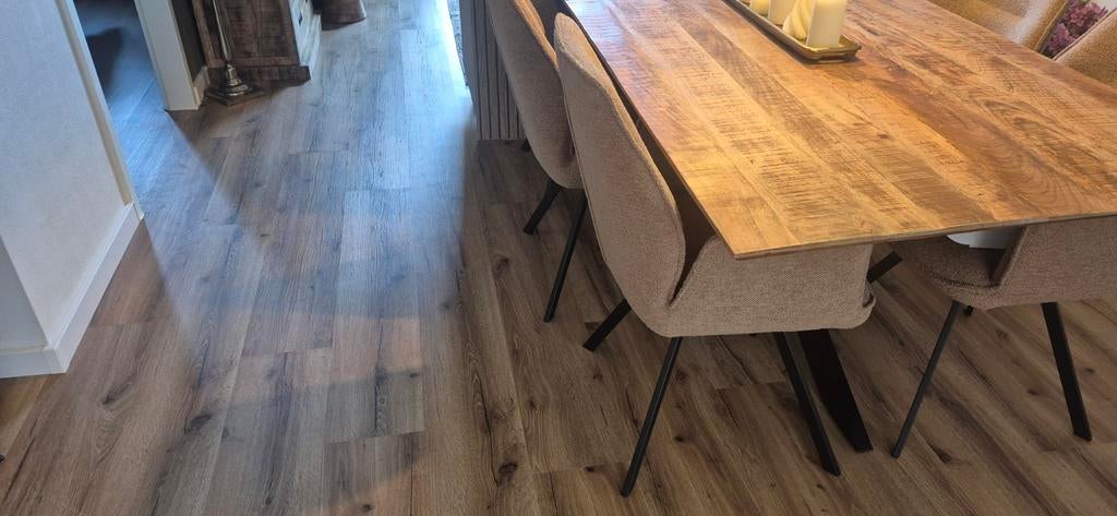 PVC click vloer met ondergrond - Houtlook, Ophalen, Kunststof, 50 tot 150 cm, Nieuw
