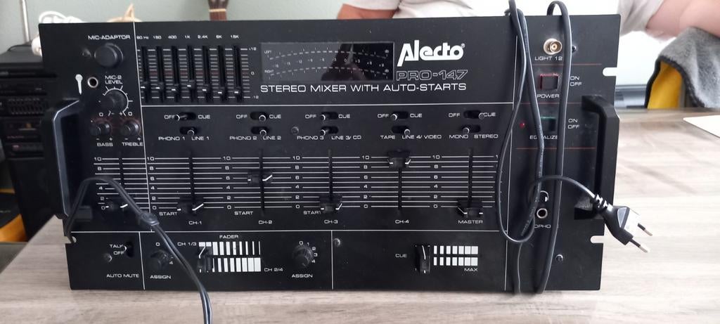 Alecto pro- 147 + alecto VMX 550, Muziek en Instrumenten, Ophalen