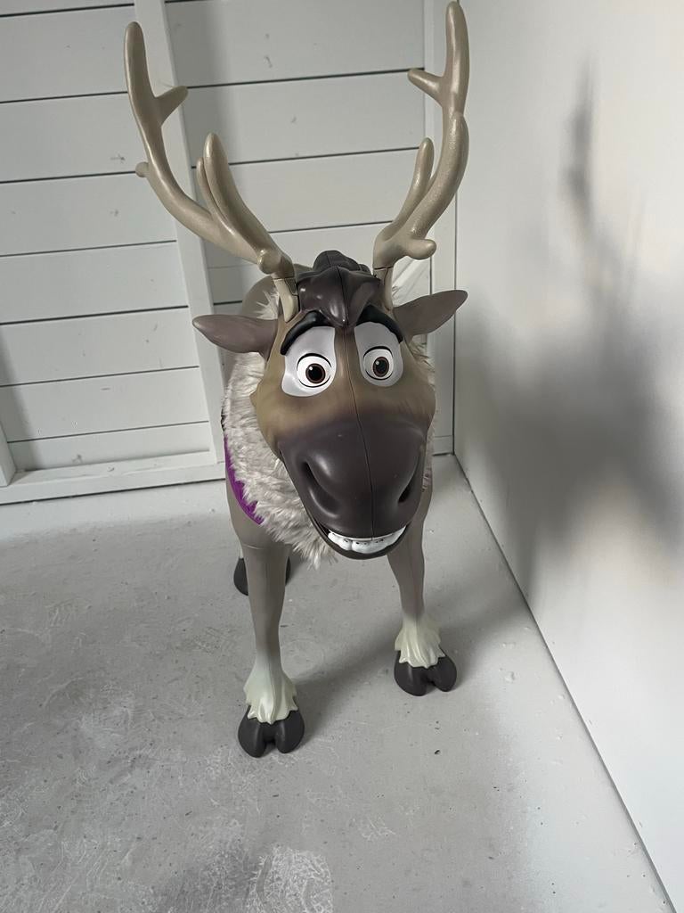 Disney Frozen 2 Sven Rendier Interactief Speelgoed, Ophalen of Verzenden, Overige figuren, Zo goed als nieuw, Beeldje of Figuurtje