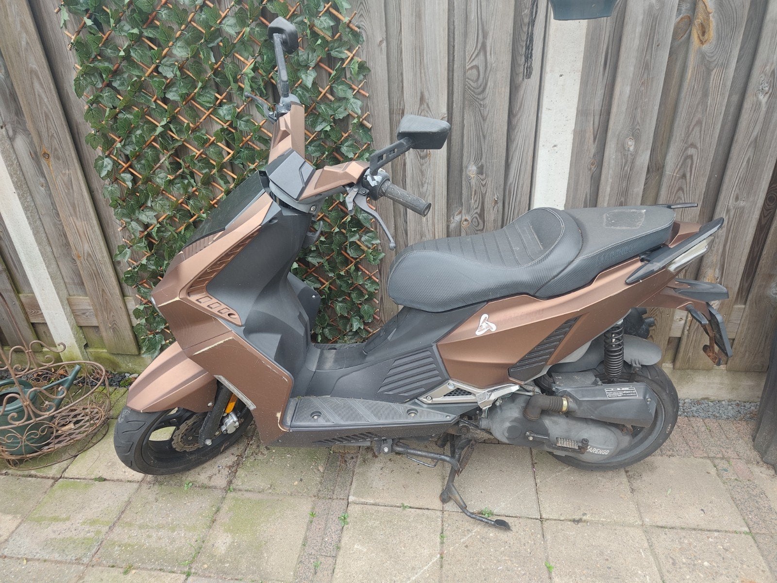 Marengo mat bruin/zwart scooter, Ophalen, Gebruikt, Overige typen, Overige merken