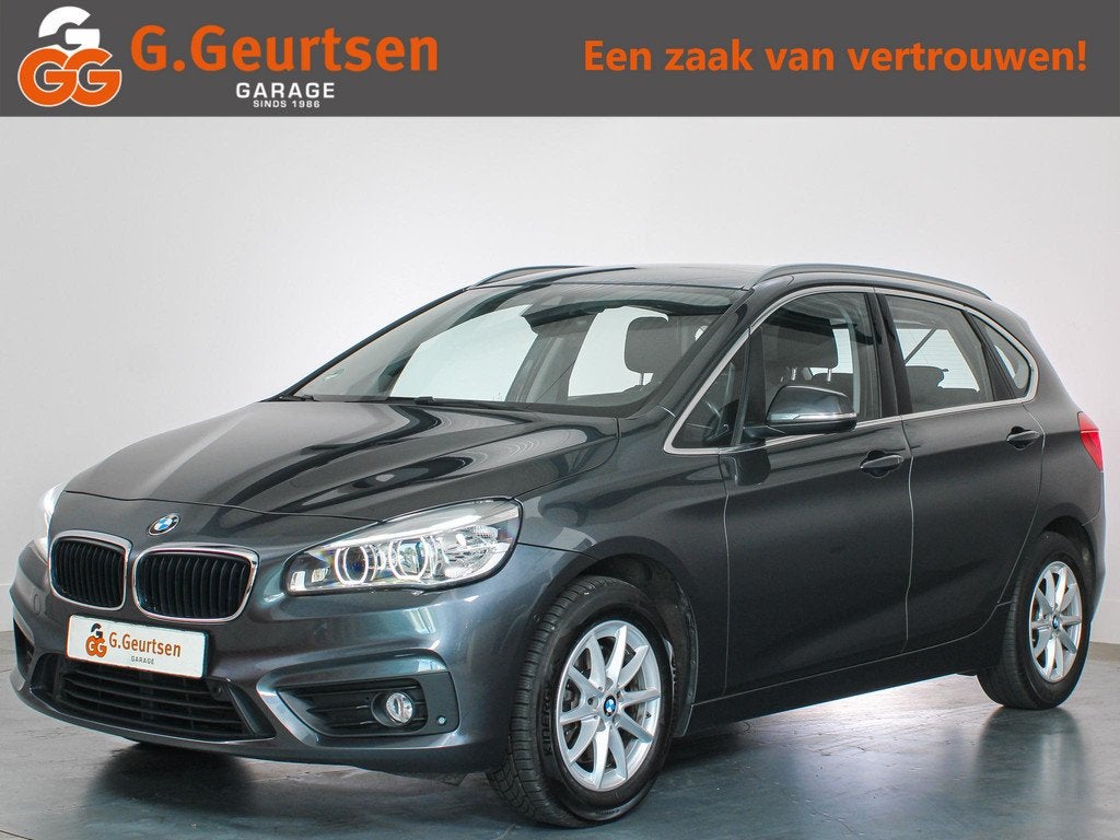 BMW 2-serie Active Tourer 218i Centennial High Executive Sto, 1345 kg, Gebruikt, Bedrijf, 3 cilinders