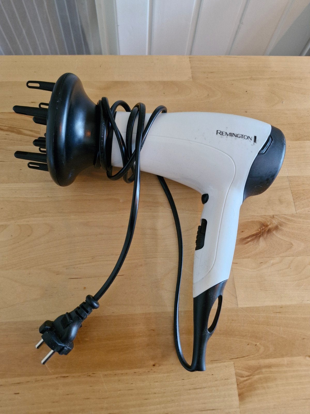 Remington föhn met diffuser, Ophalen of Verzenden, Gebruikt, Haarverzorging