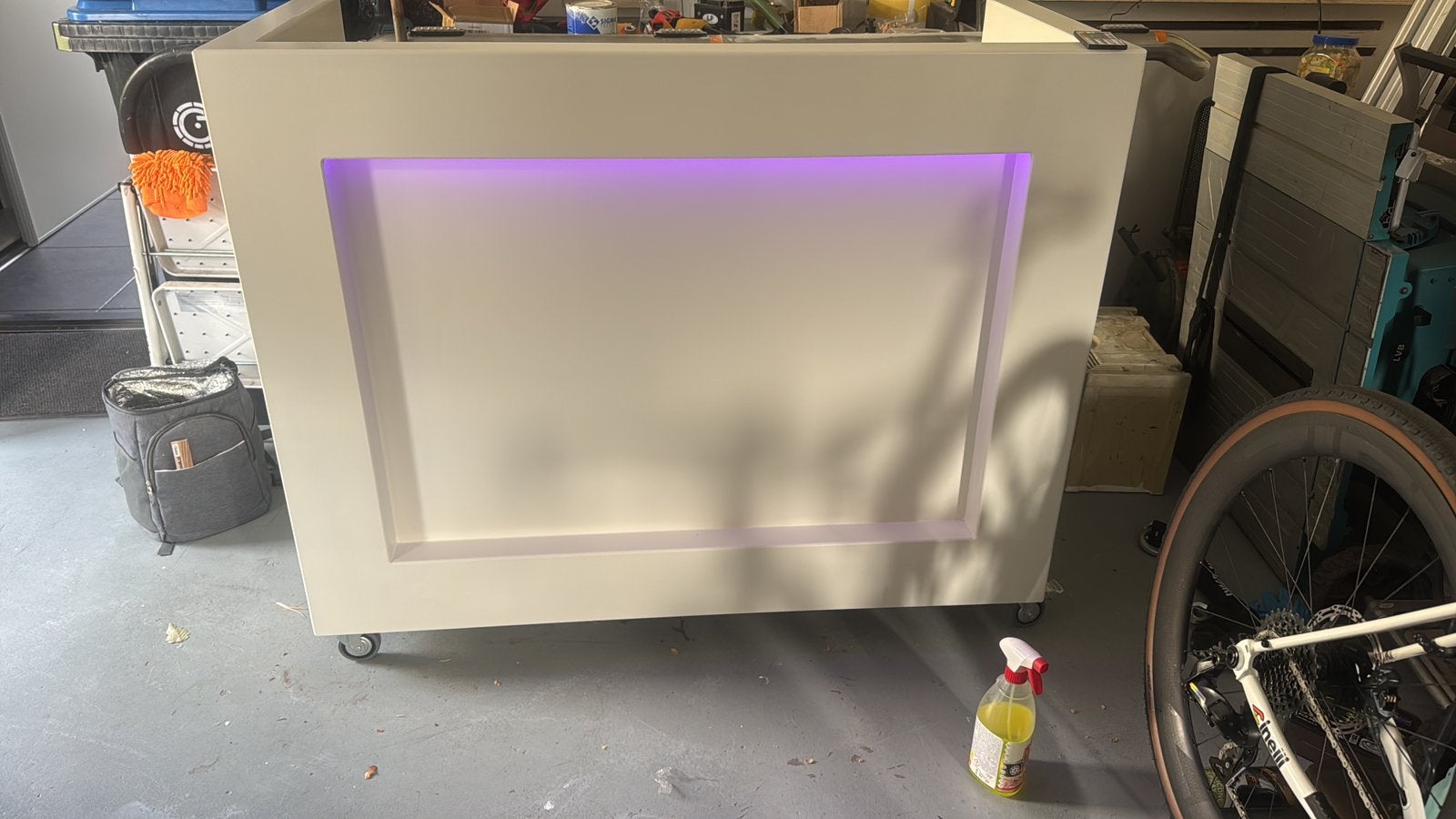 Dj booth, Ophalen