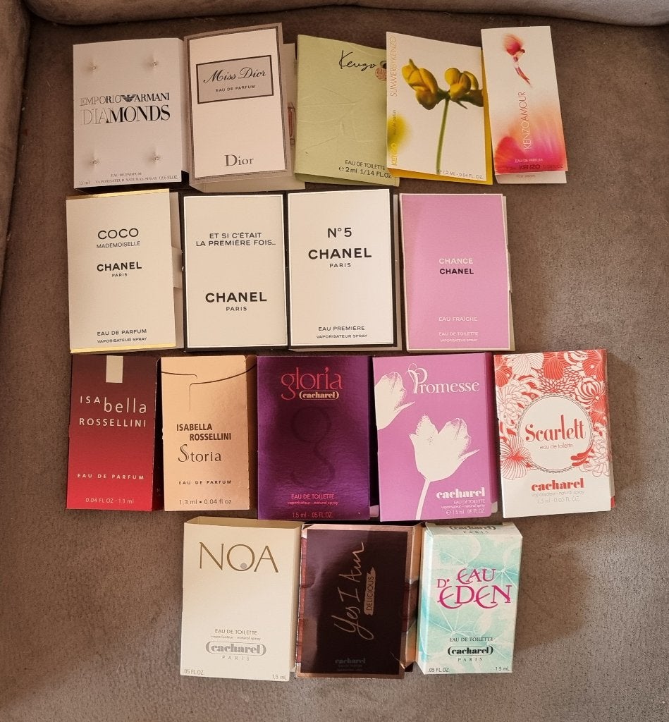 17 parfumproefjes damesparfum o.a. Chanel, Cacharel, Dior, Ophalen of Verzenden, Zo goed als nieuw, Proef of Tester, Gevuld