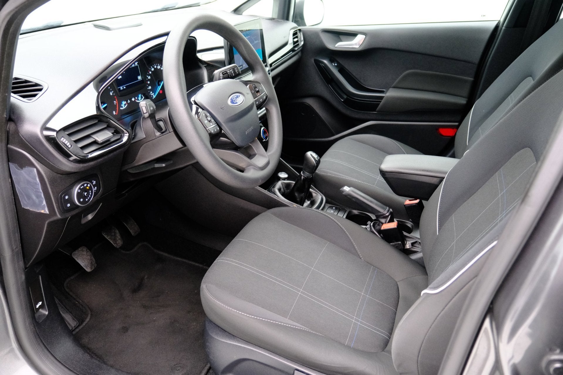 Foto 2 van Ford Fiesta 1.1 Trend 5-deurs Airco|PDC|LMV