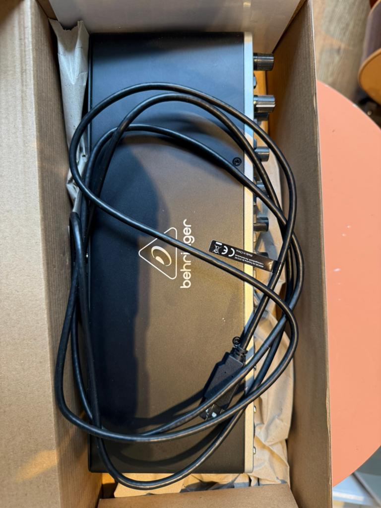 Behringer U-Phoria UMC404HD Audio Interface, Ophalen of Verzenden, Zo goed als nieuw, Minder dan 5 kanalen, Microfooningang