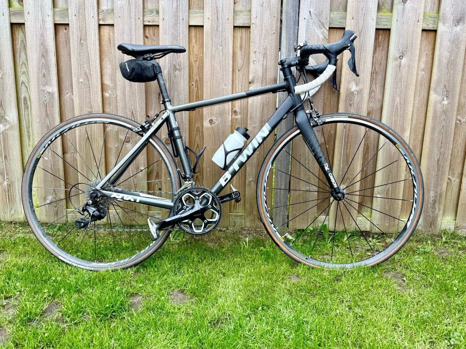 B'Twin Triban 540 racefiets, Shimano 105 afgemomteerd!, Fietsen en Brommers, 28 inch, Gebruikt, Aluminium, Meer dan 20 versnellingen