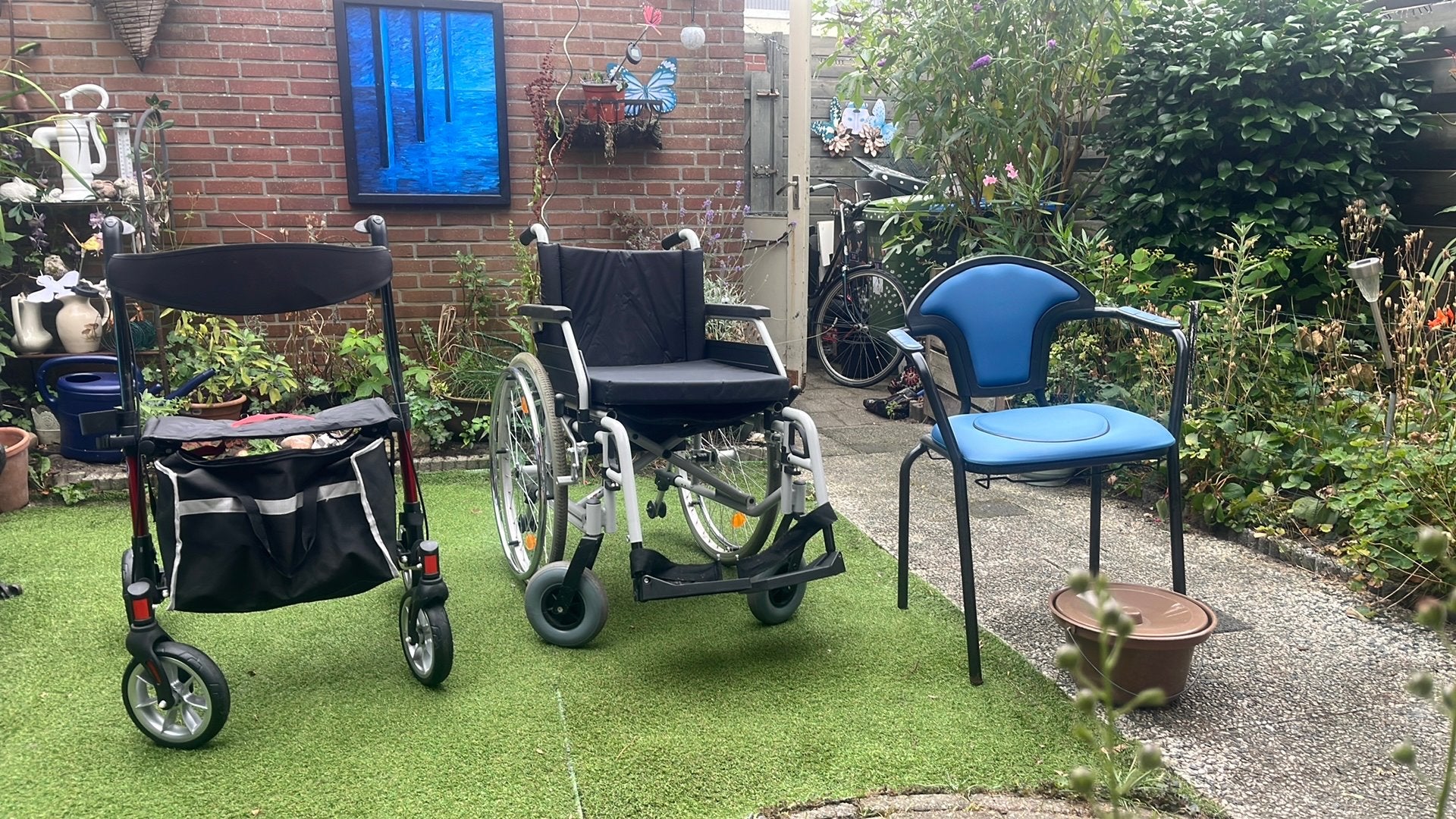 Kwaliteits hulpmiddelen Po/Rol/Stoel/Rollator in een koop, Ophalen, Zo goed als nieuw