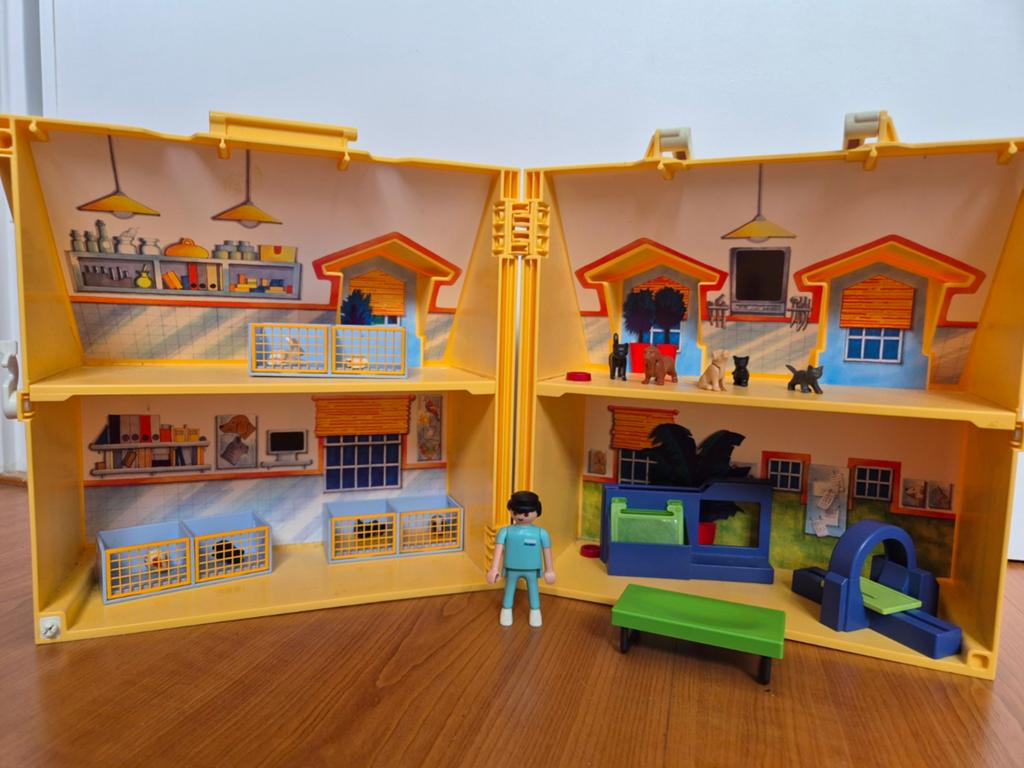 Playmobil 5870 Meeneem dierenkliniek, Kinderen en Baby's, Speelgoed | Playmobil, Ophalen of Verzenden, Gebruikt