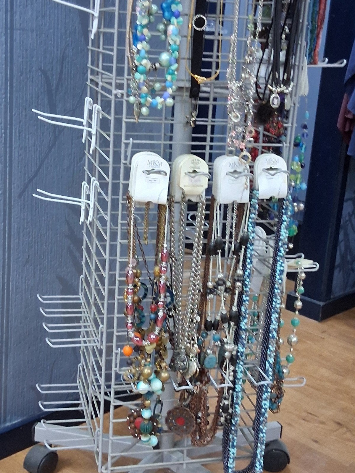 sieraden rek inclusief sieraden, Ophalen, Zo goed als nieuw, Cd's