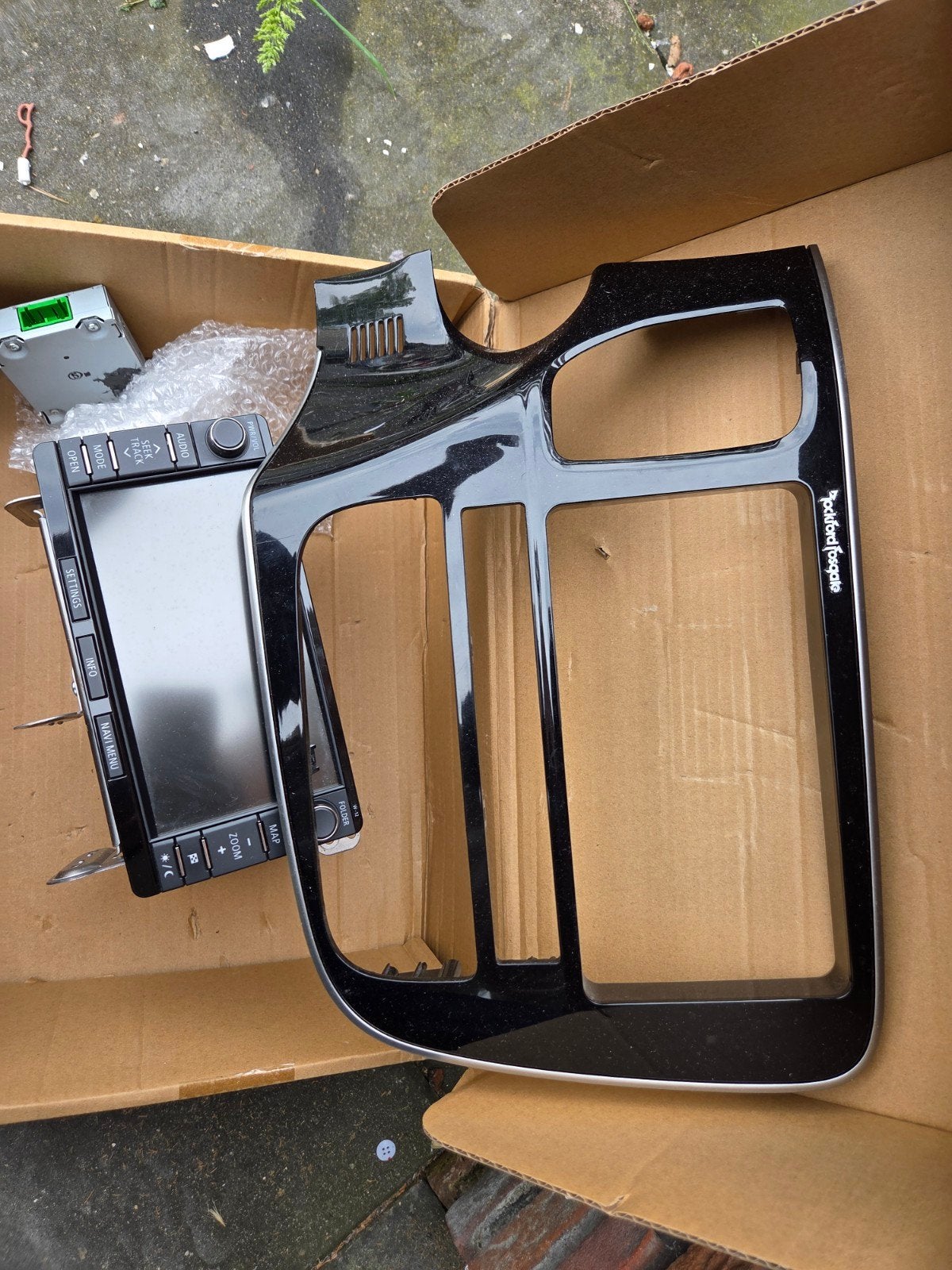 Mitsubishi Outlander Originele Navigatie / Media Unit - OEM, Auto diversen, Autoradio's, Ophalen of Verzenden