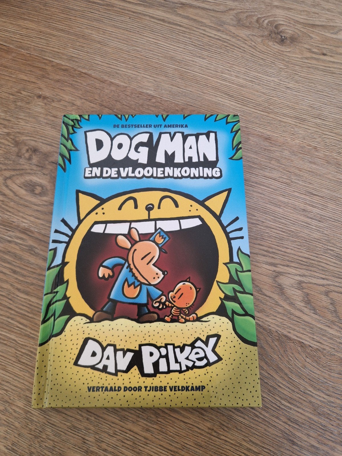 Dog Man en de Vlooienkoning - Dav Pilkey, Ophalen of Verzenden, Zo goed als nieuw, Dav Pilkey, Fictie algemeen