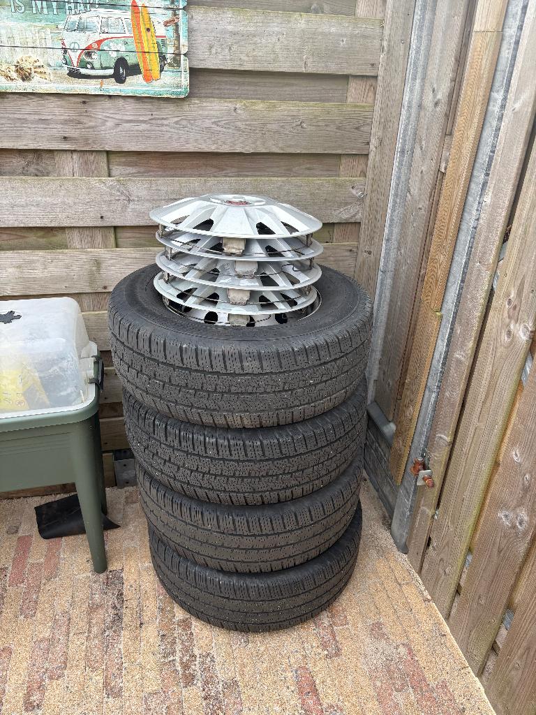 Fiat ducato light 4 season Banden met velg., Ophalen, 15 inch, Banden en Velgen, All Season
