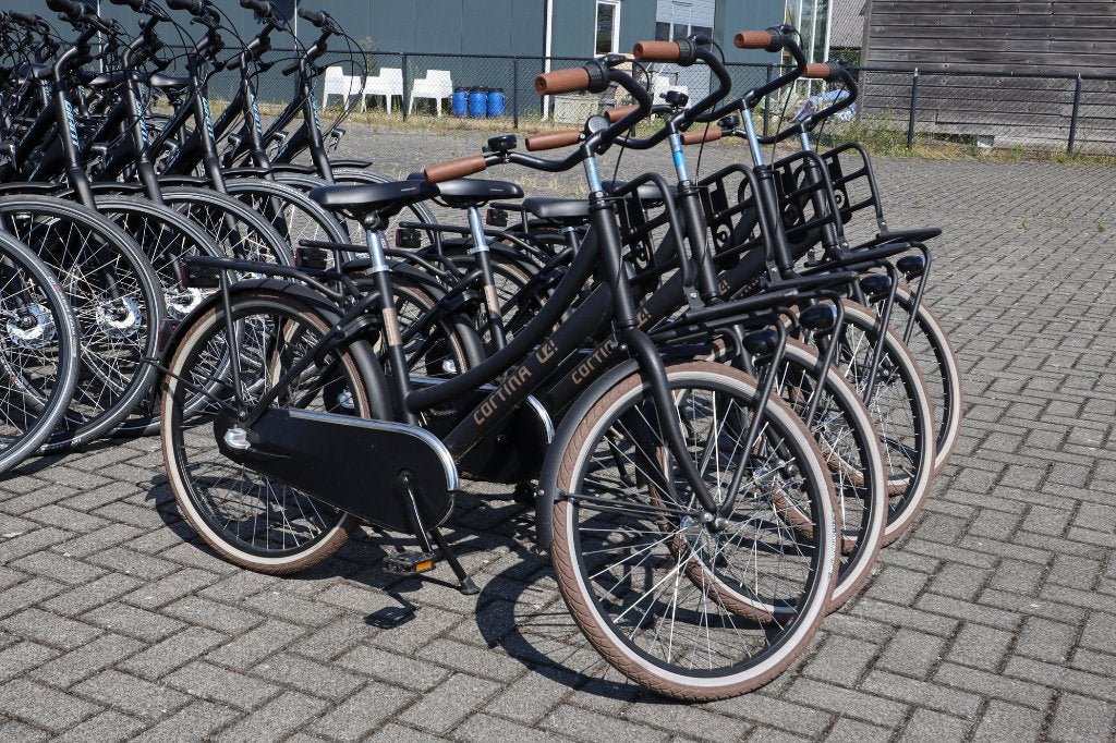 Partij Giant Attend CS Zwart 2023-Cortina U4-Kickbike-etc.., Fietsen en Brommers, Fietsen | Dames | Damesfietsen, Ophalen, Zo goed als nieuw