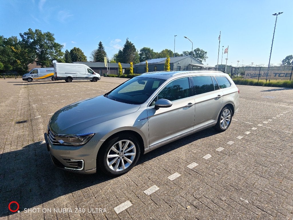 Volkswagen Passat GTE Highline, Auto's, Volkswagen, Particulier, Passat, ABS, Achteruitrijcamera, Adaptieve lichten, Adaptive Cruise Control