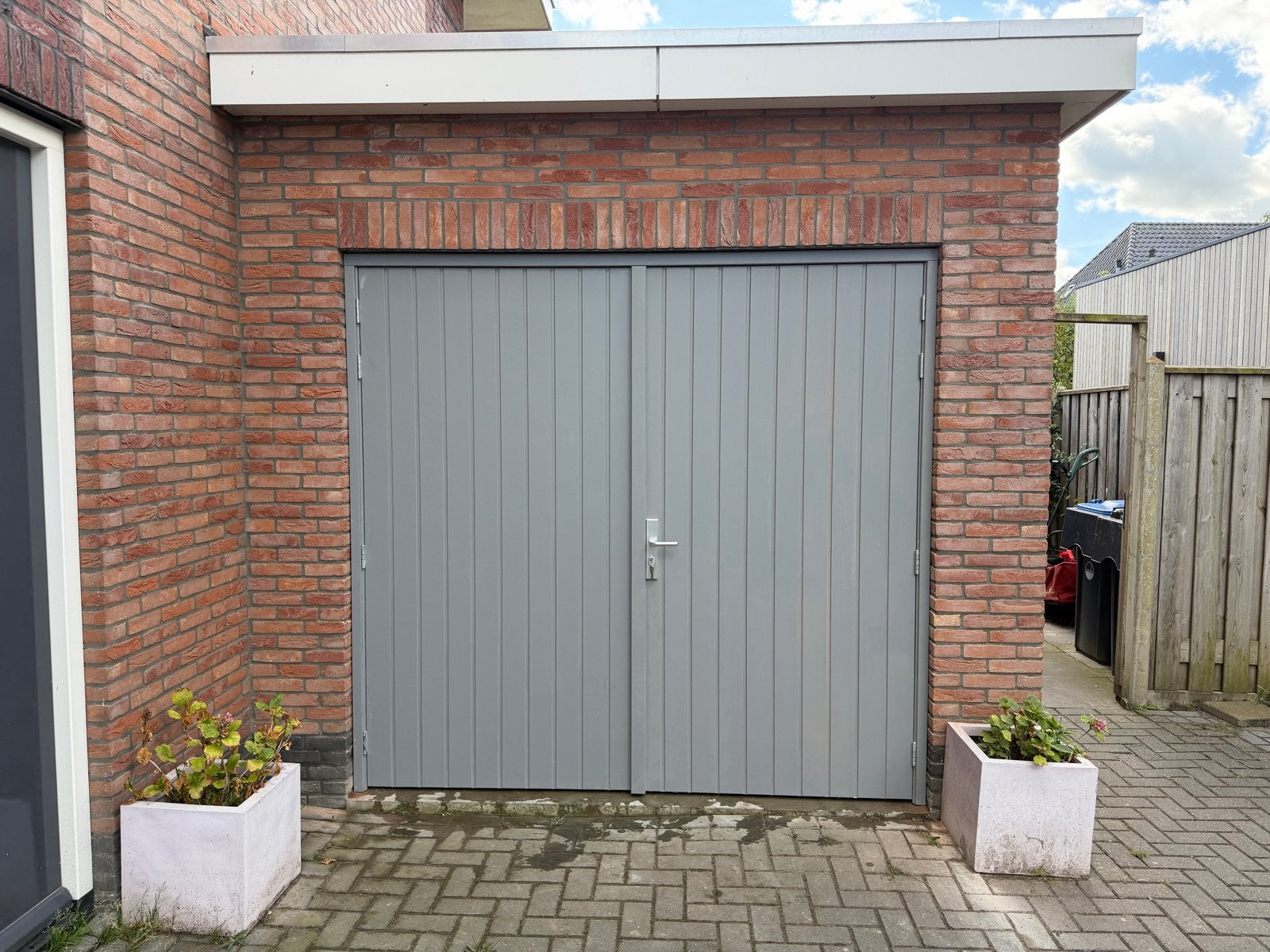 Openslaande houten garagedeuren op maat, Ophalen, Hout, 120 cm of meer, 215 cm of meer