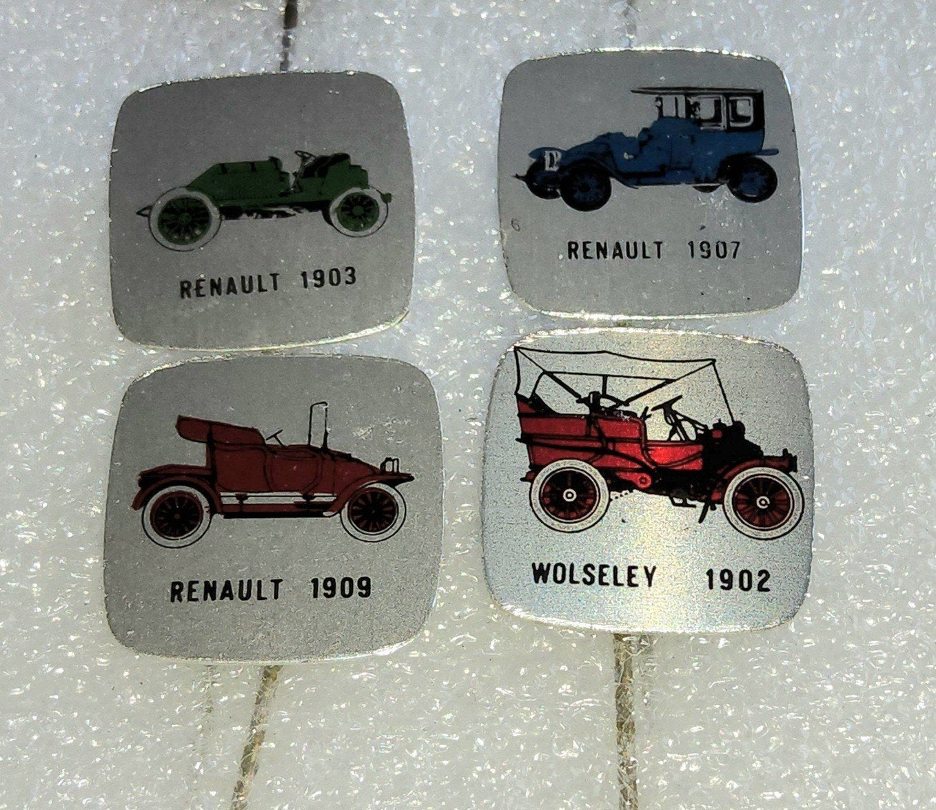 4 Speldjes Oude Auto's: Renault & Wolseley, Ophalen of Verzenden, Gebruikt, Transport