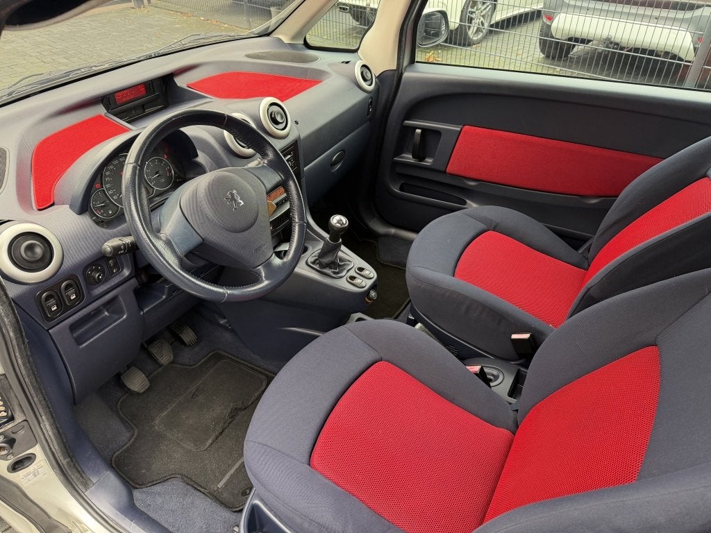 Peugeot 1007 1.4 Gentry| GRIJS| 167DKM NAP| CLIMA| CRUISE| L, Auto's, Stof, Verwarmde buitenspiegels, 4 cilinders, 4 stoelen