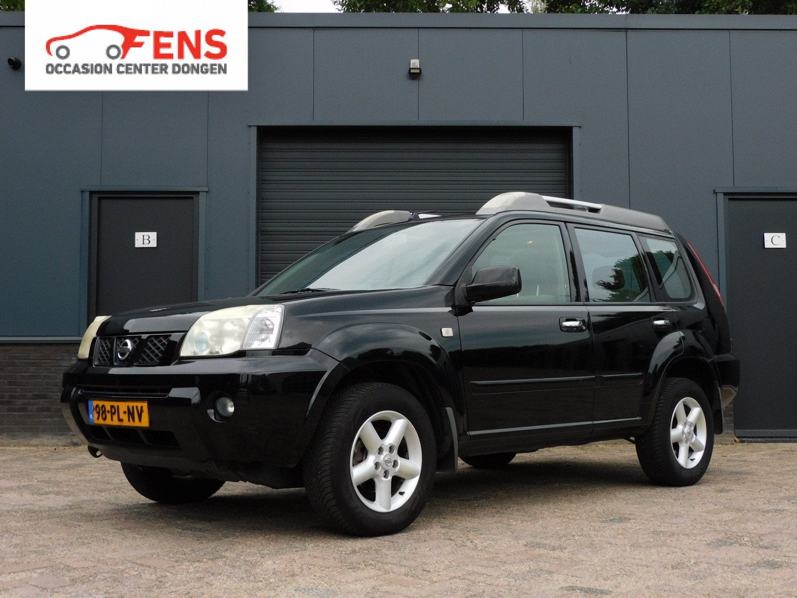 Nissan X-Trail 2.5 Sport Outdoor 4x4! RIJDT PERFECT! PANO/SC, Auto's, Stof, Gebruikt, Zwart, 4 cilinders