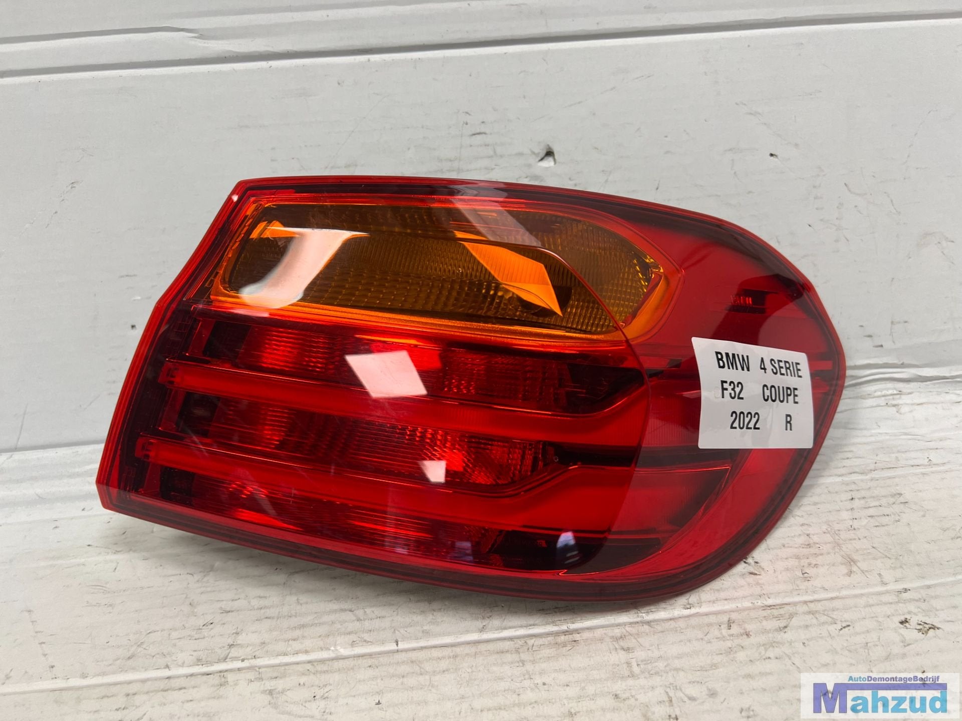 BMW 4 SERIE F32 rechts buiten achterlicht 63217296098, Petuelring 130
80788  Munich, DE, Gebruikt, Info@bmw.de, Ophalen of Verzenden