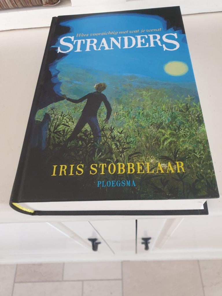 Iris Stobbelaar - Stranders, Boeken, Ophalen of Verzenden, Gelezen