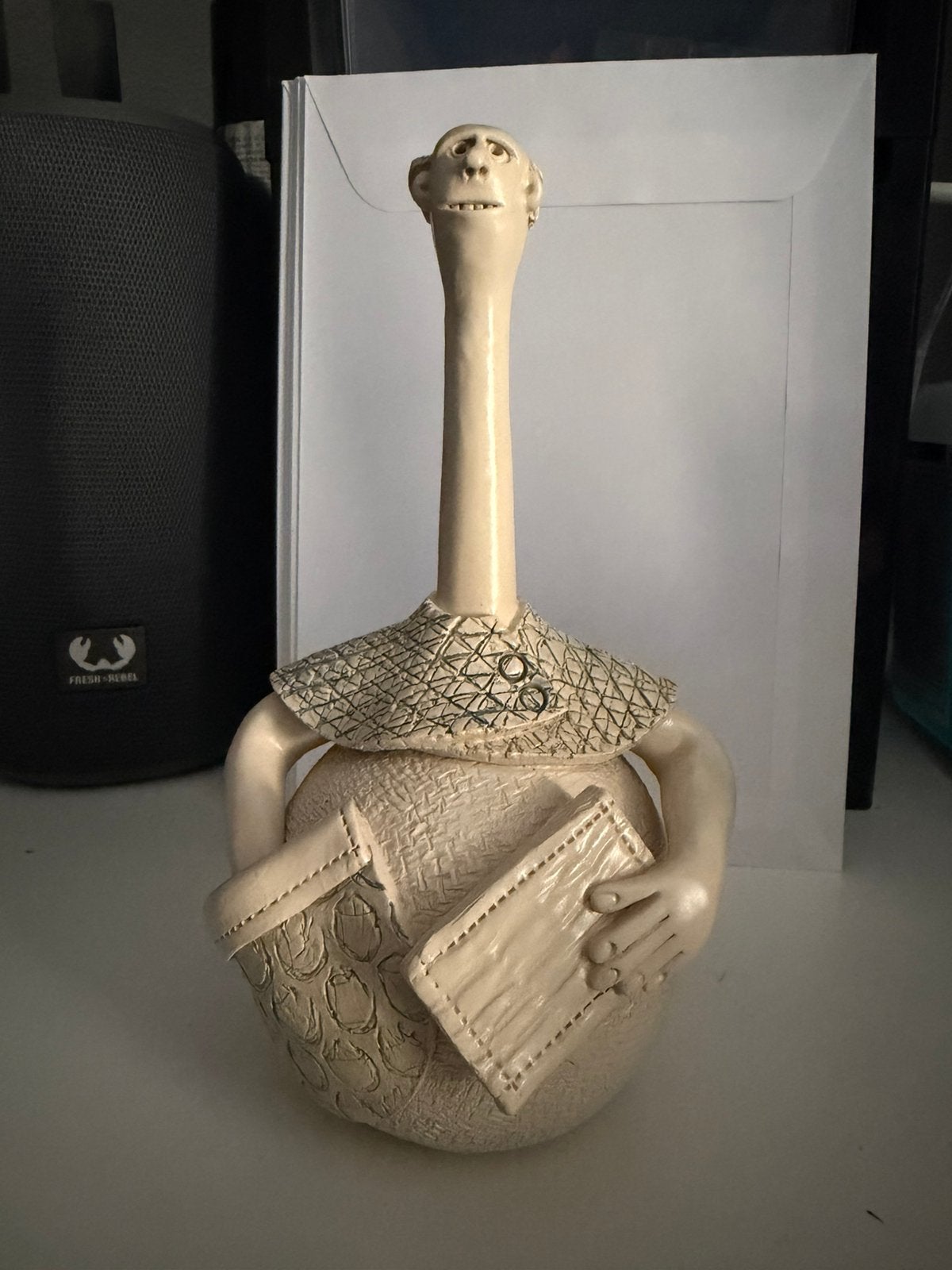 Dit beeldje is een handgemaakt keramisch kunstwerk, Ophalen of Verzenden, Zo goed als nieuw, Dier