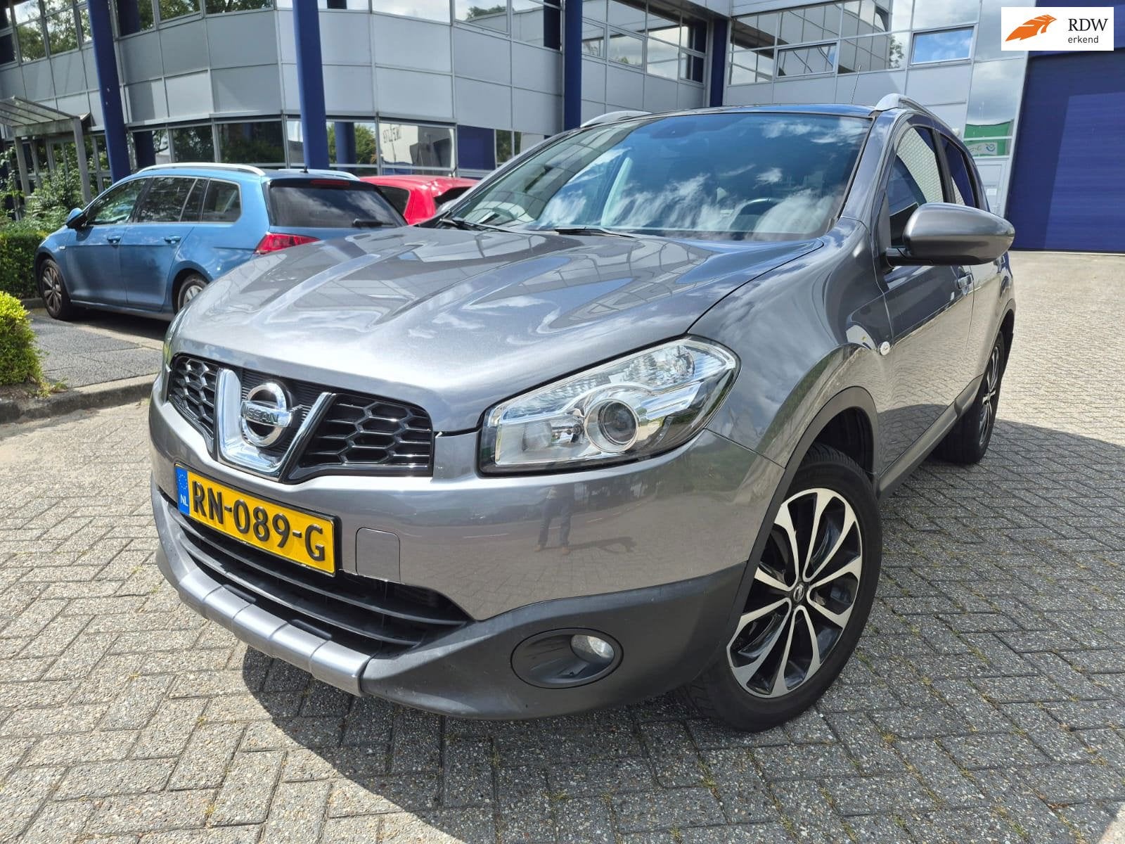Nissan Qashqai 1.6 Connect Edition, Auto's, Euro 5, Gebruikt, 4 cilinders, Leder