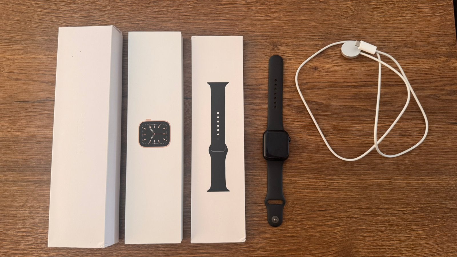 APPLE Watch SE 3 GPS - 44mm Midnight, Sieraden, Tassen en Uiterlijk, Smartwatches, Ophalen, Zwart, IOS, Zo goed als nieuw