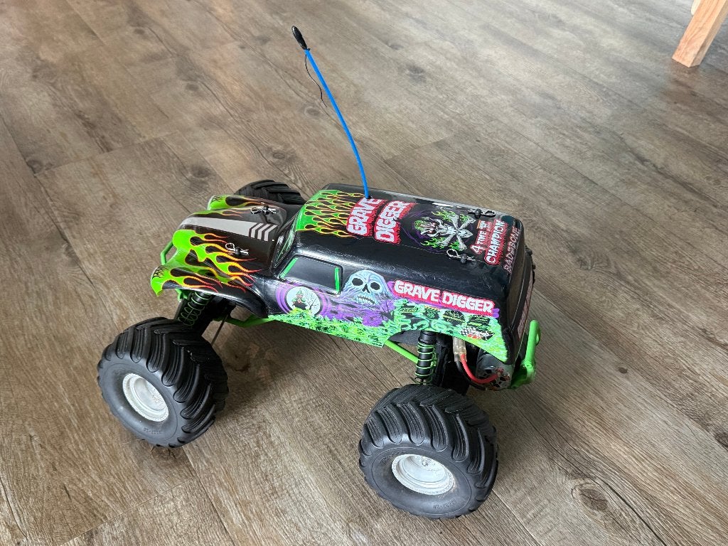 TRAXXAS Grave Digger Monster Jam RC Monster Truck 1:10, Auto offroad, Zo goed als nieuw, Schaal 1:10, RTR (Ready to Run)