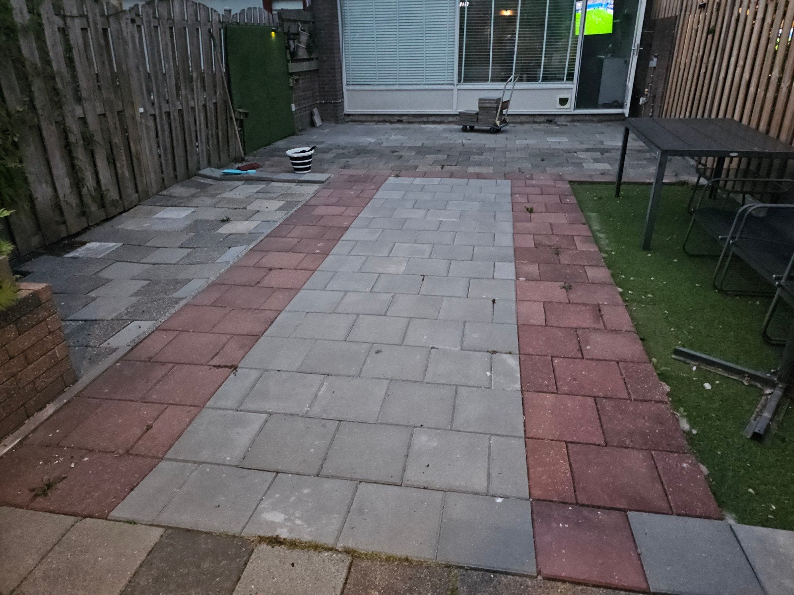Gebruikte terrastegels 30x30 GRATIS, Tuin en Terras, Gebruikt, Klinkers, Ophalen of Verzenden, 10 m² of meer