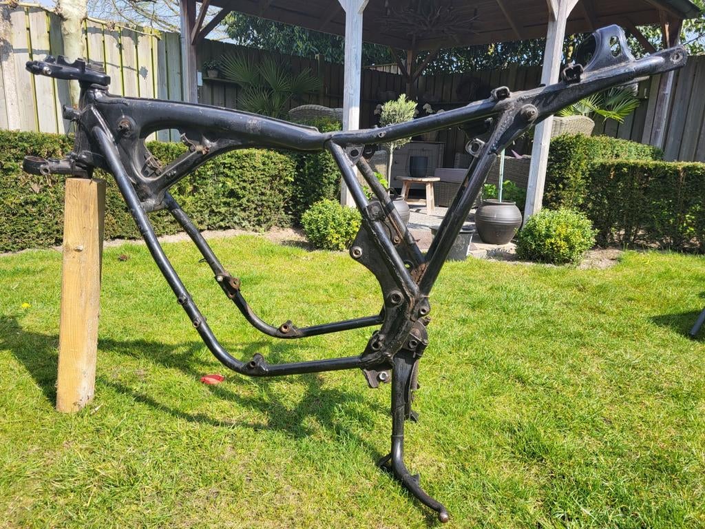 HONDA CB 650 Z FRAME BALHOOFD MIDDENBOK, Ophalen