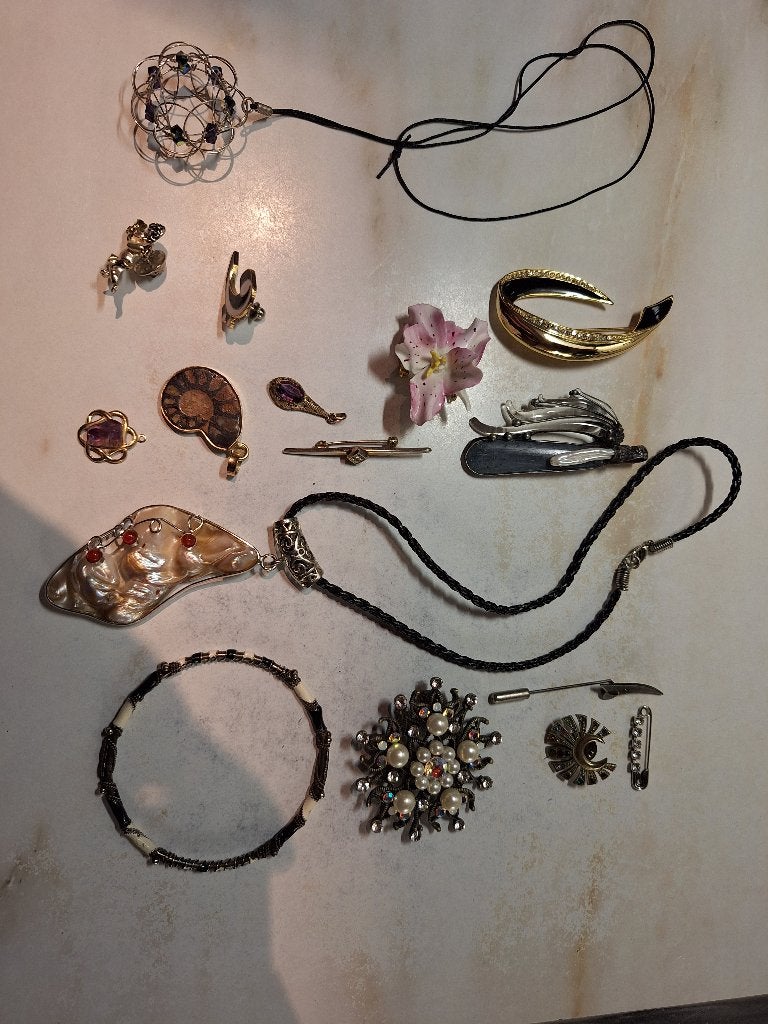 Lot sieraden, broche, ketting, speld, hanger, armband, Overige materialen, Met kristal, Overige kleuren, Ophalen of Verzenden
