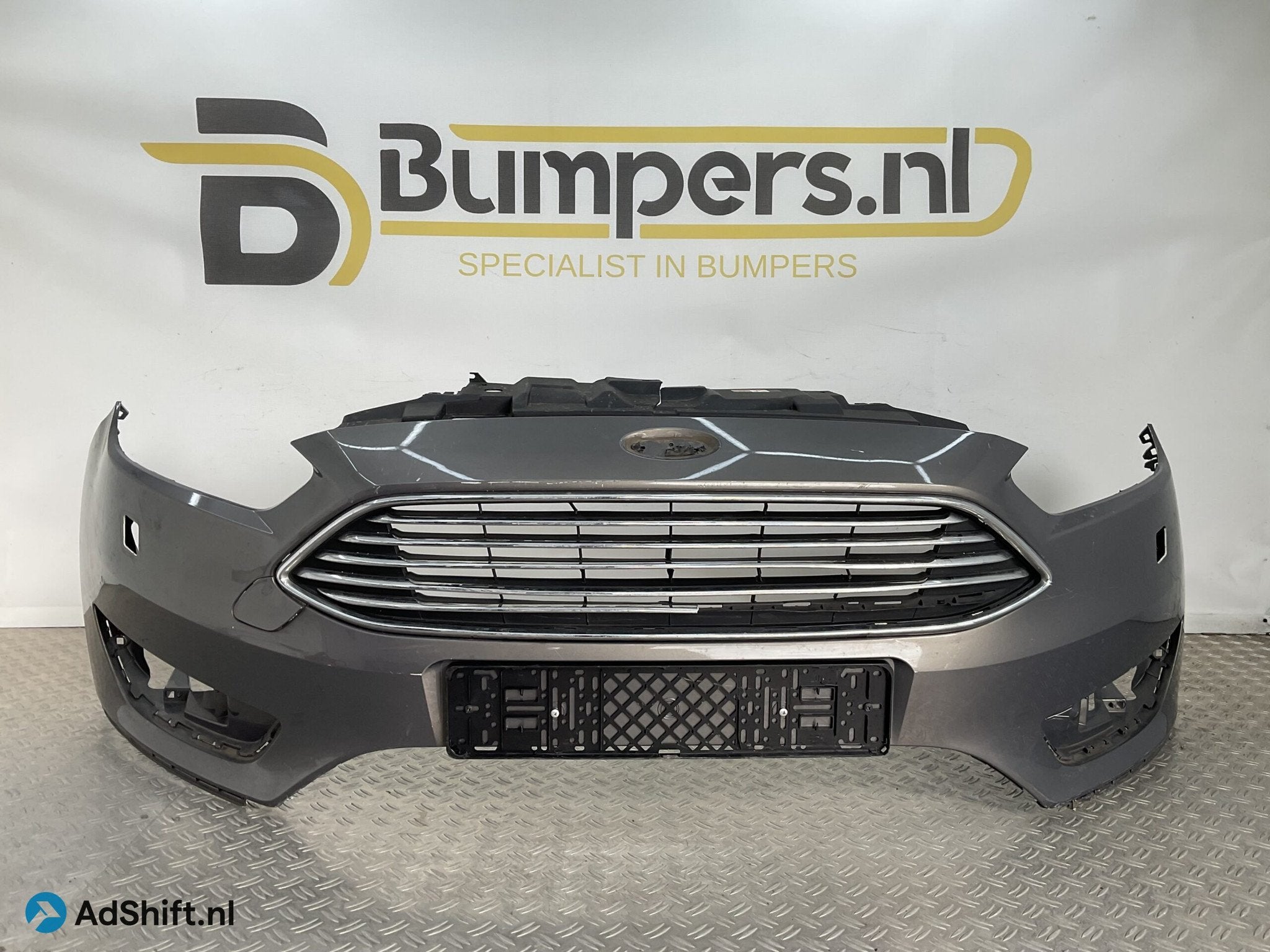Bumper Ford Focus MK3 Facelift 14-18 F1EB-17757-A Voorbumper, Bumper