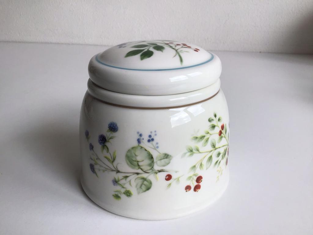 Suikerpot pot Royal Albert Bitter Sweet Country Garden NIEUW, Ophalen of Verzenden, Nieuw, Keramiek, Kom(men)