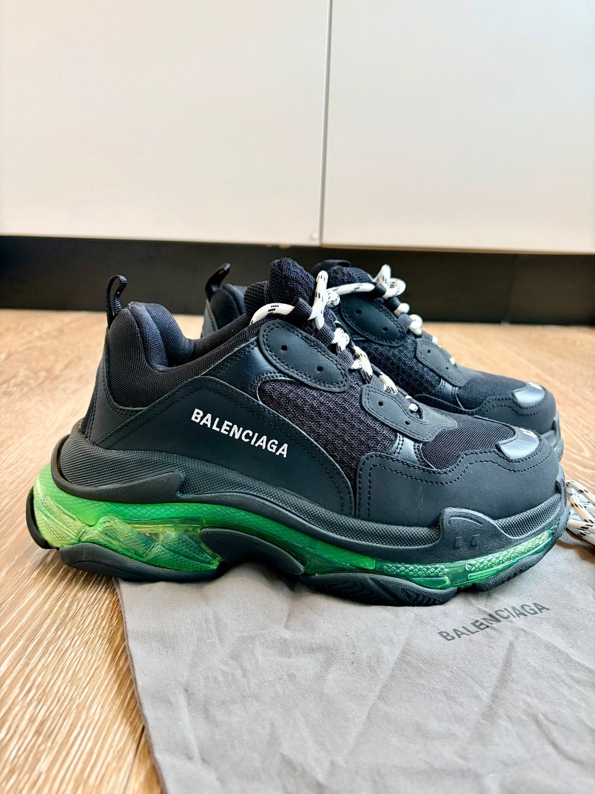 Balenciaga Triple S Sneakers - Zwart/Groen - Maat 41, Zwart, Nieuw, Ophalen of Verzenden, Sneakers of Gympen