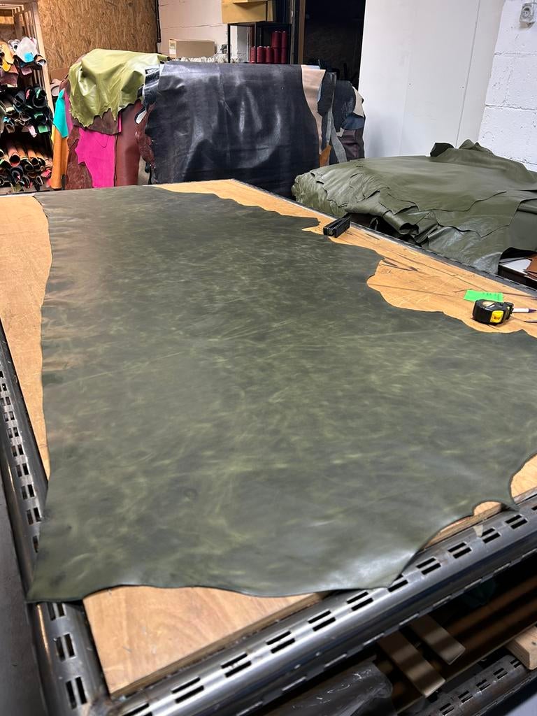 Soldaat groen camo halve huid 1.4 mm dikte soepel&glad 260, Leer of Kunstleer, Ophalen of Verzenden, Zo goed als nieuw, 30 tot 120 cm