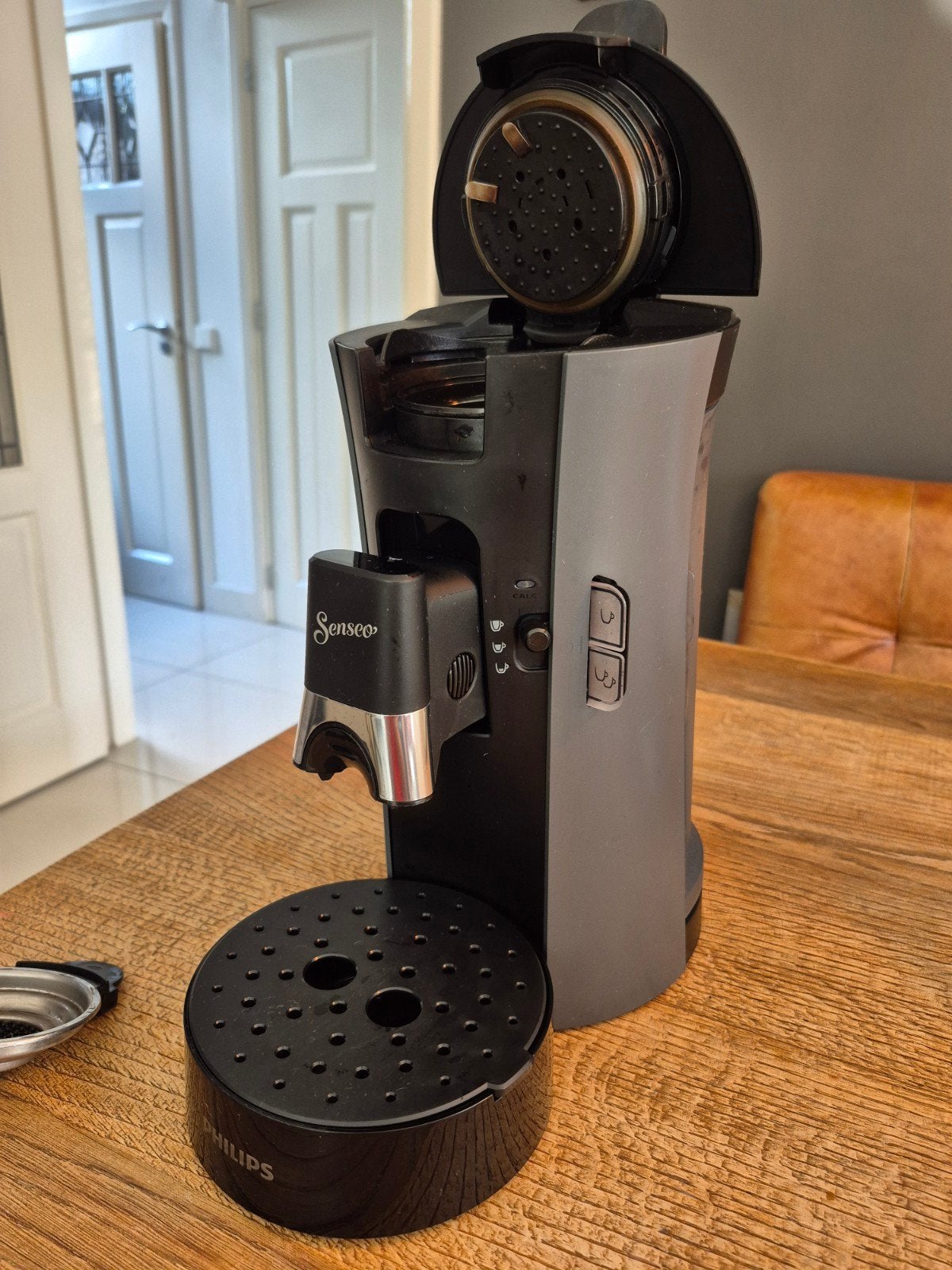 Philips Senseo Koffiezetapparaat - Zwart/Grijs, Ophalen, Koffiepads en cups, Gebruikt, Koffiemachine